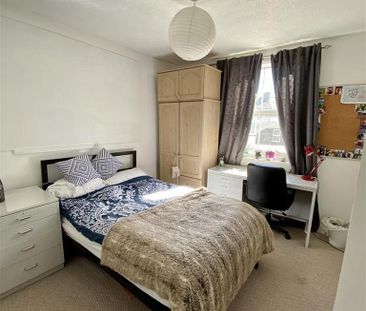 6 bedroom house to rent - Photo 3