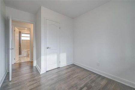 For Lease - 41 FIELDROW Street, Meadowlands - Crestview and Area, Ontario - Photo 3