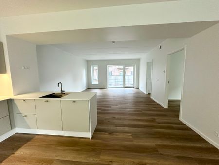 Lys 4-værelses lejlighed med altan i Nørresundby - Foto 5