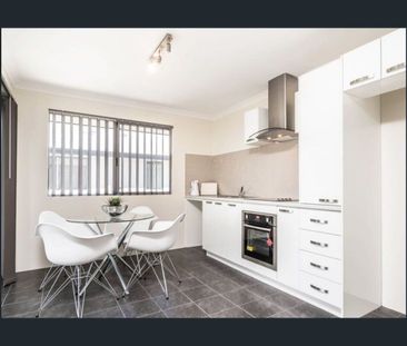 8/7 Gibbs Street, East Cannington, WA 6107 - Photo 3