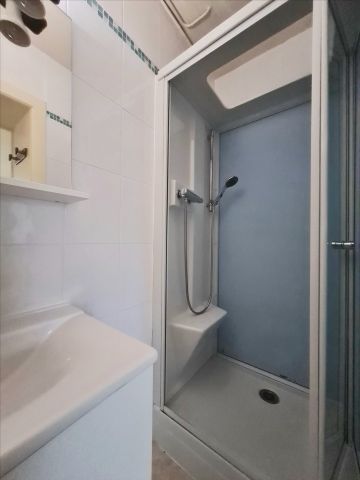 Location Appartement 2 pièces 43m² - Photo 5