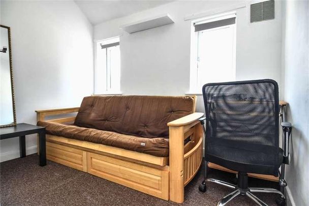 Kingswood Road, Northfield, Birmingham, West Midlands, B31 - Photo 1