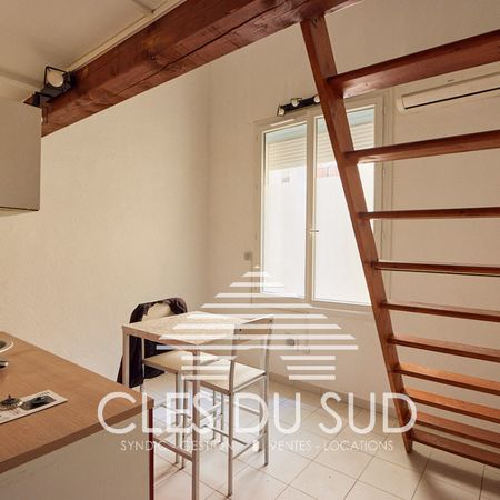 Location Studio meublé mezzanine Toulon proche Liberté - Photo 3