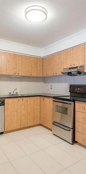 Studio - 2100 Rue Saint-Marc, Montréal - Photo 1