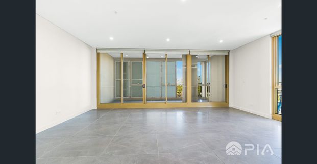 Near new designer apartments for lease NOW! - Photo 1