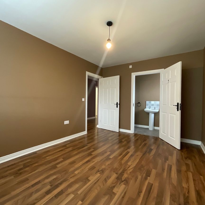17A Westway Hill, Belfast , BT13 3NZ - Photo 1