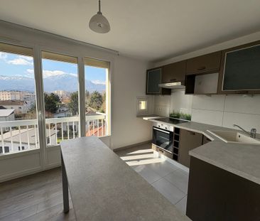 Location Appartement 4 pièces 57m² ST MARTIN D HERES 38400 - Photo 2