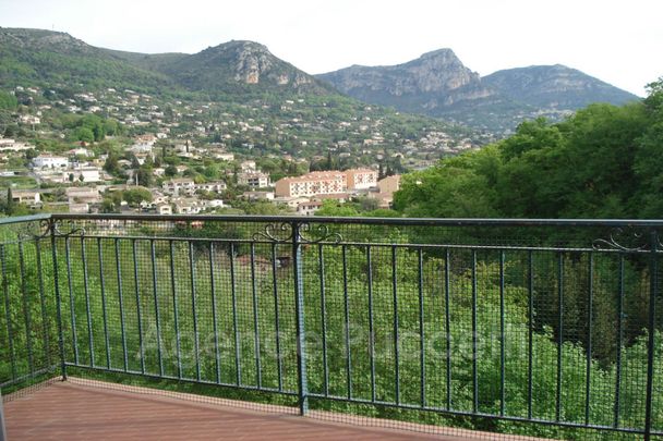 Location Appartement 3 pièces 70m² VENCE 06140 - Photo 1