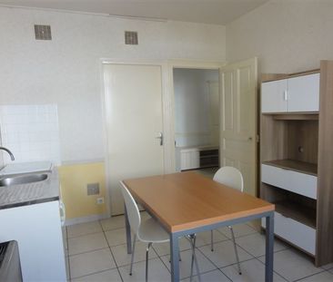 Location Appartement 2 pièces 34m² LE CREUSOT 71200 - Photo 2