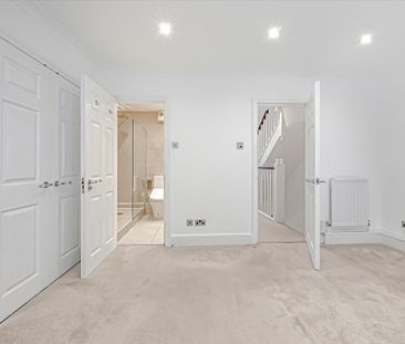 4 bedroom flat to rent - Photo 4