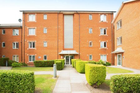 2 bedroom flat to rent - Photo 2