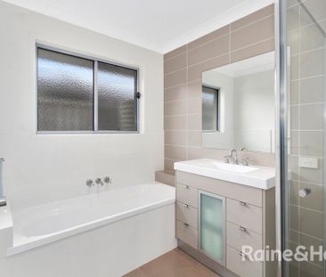 Beautiful Home in Seabreeze Estate - Photo 2
