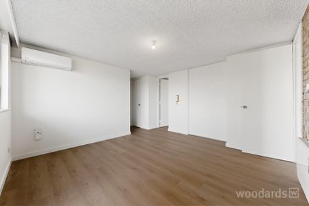 Renovated Two Bedroom in a Connected Tullamarine Pocket - Photo 3