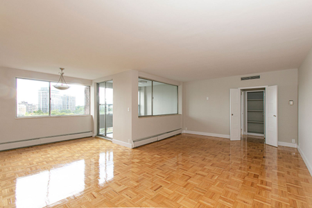 For Lease - 9 Deer Park Crescent Unit# 1402, Toronto, Ontario - Photo 2