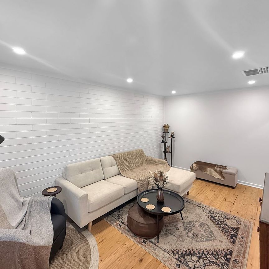 Comfort, Convenience, Charm! - Photo 1