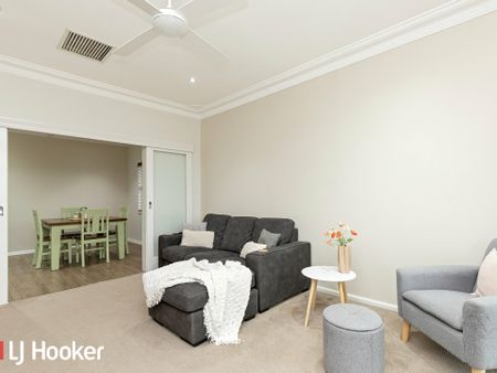 Spacious 3-Bedroom Home in Hillvue – Perfect for Families or Professionals - Photo 2