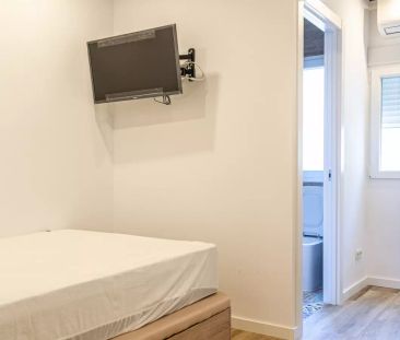 Room in a shared 5-bedroom apartment for rent in Cabanyal-Canyamelar - Photo 5