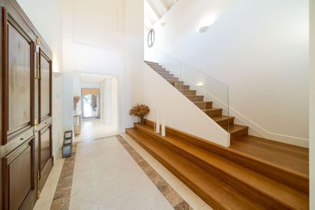 Luxury Villa for rent in The Golden Mile, Spain - Photo 3