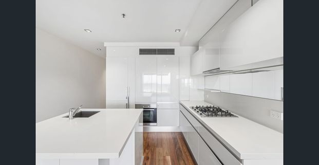 Luxury Beachfront Apartment with Uninterrupted Ocean Views – Henley Beach - Photo 1