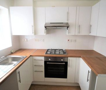 2 bedroom semi-detached house to rent - Photo 2