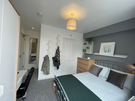 5LR - Professional Co-Living Property - Photo 3