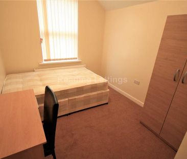 4 bedroom terraced house to rent - Photo 5