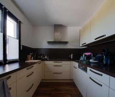 Moderne 3,5-Zimmer-Erdgeschoßwohnung mit großem Garten - Foto 1