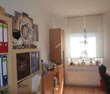 Gepflegte 3 Zimmer Wohnung mit Einbauküche in Essen - Photo 1