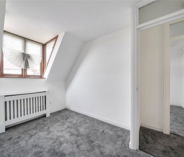 Roundhouse Court, Lymington, Hampshire, SO41 flat to rent - Photo 2