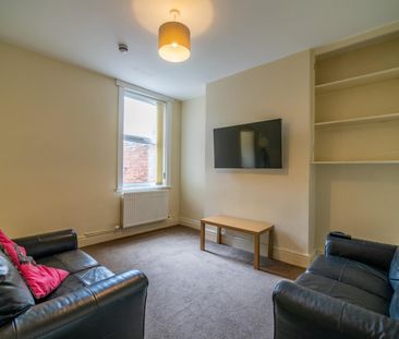 39 Siward Street - Photo 4