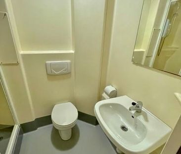 Studio to rent - Photo 6