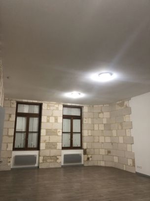 Location Appartement 3 pièces 87m² LA ROCHE CHALAIS 24490 - Photo 1