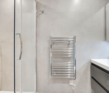 3 bedroom flat to rent - Photo 5