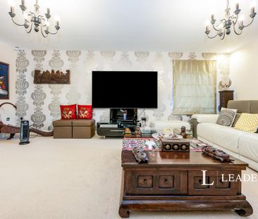 5 bedroom detached house to rent - Photo 3