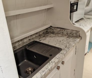 3 Bed House Boat, Rope Street, SE16 - Photo 2