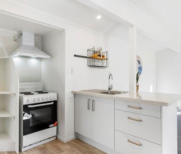 Cute and Central in Hillsborough. - Photo 5