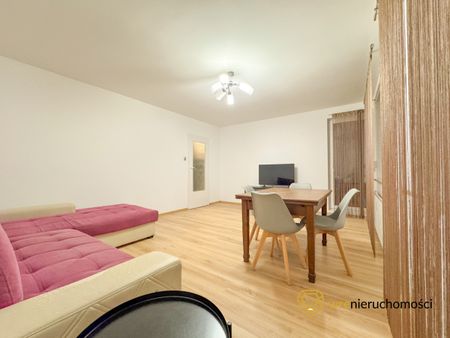 odnowione, przestronne mieszkanie w centrum - Zdjęcie 2