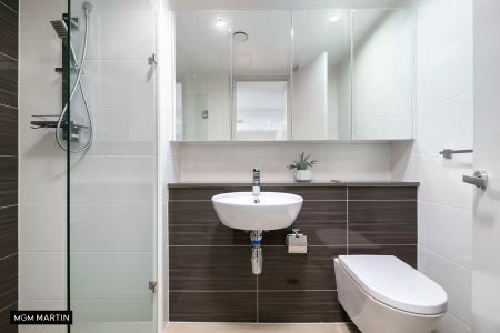 MGM MARTIN - TWO BEDROOM APARTMENT - Photo 5