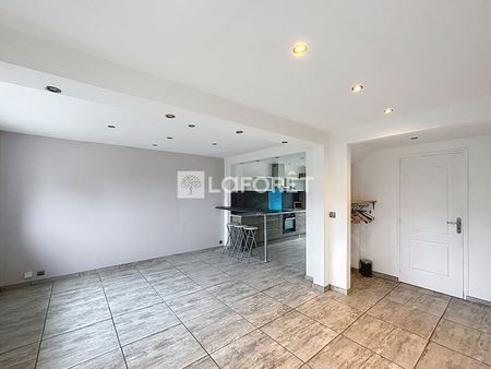 Location Maison 6 pièces 110m² - Photo 2