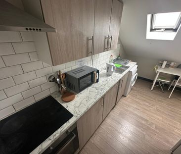 Studio Flat, Stembridge Road, SE20 - Photo 1