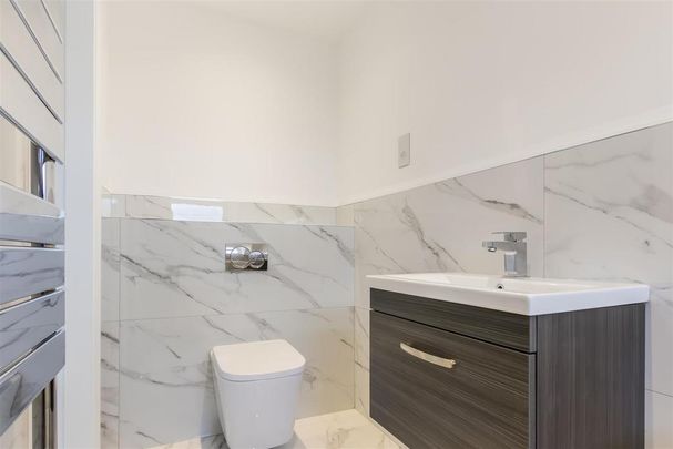 3 bedroom semi-detached house to rent - Photo 1