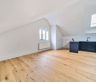 52A Wey Hill, Haslemere, Surrey, GU27 - Photo 3
