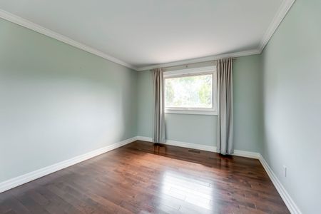 For Lease - 2231 All Saints Crescent, Oakville, Ontario - Photo 3