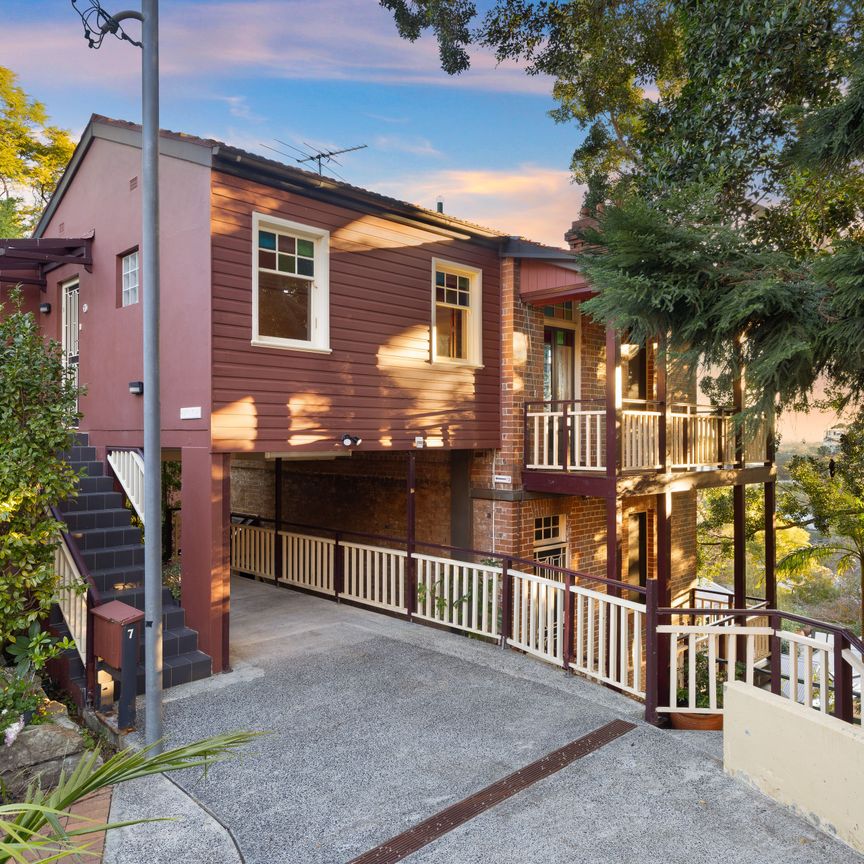 Character home in Prime Location - Photo 1
