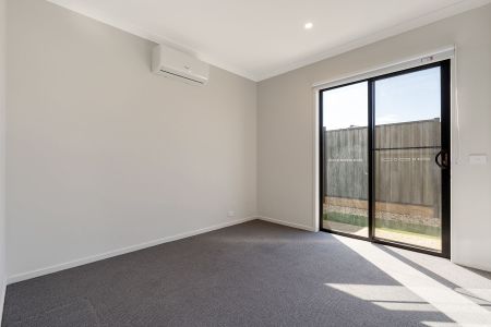 Low Maintenance Family Home - Photo 5