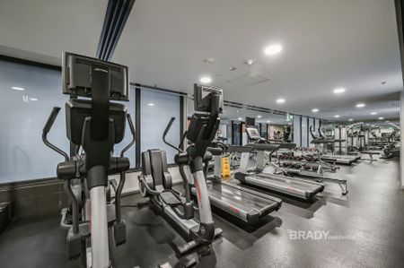 1507/5 Sutherland Street, Melbourne - Photo 2