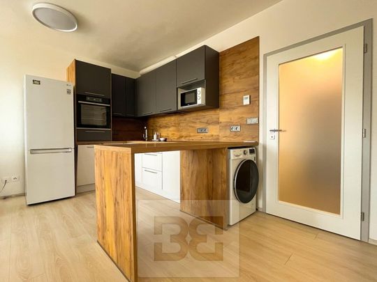 Pronájem bytu 1+kk 33 m2 - Fotografie 1