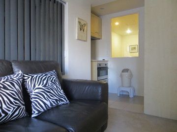 1 Bedroom Apartment near waterfront - Photo 4