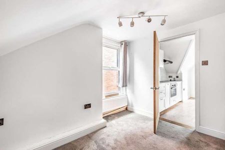 Reading, Berkshire, RG1 - Photo 2