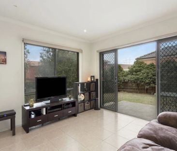 Low Maintenance Lifestyle - Photo 1
